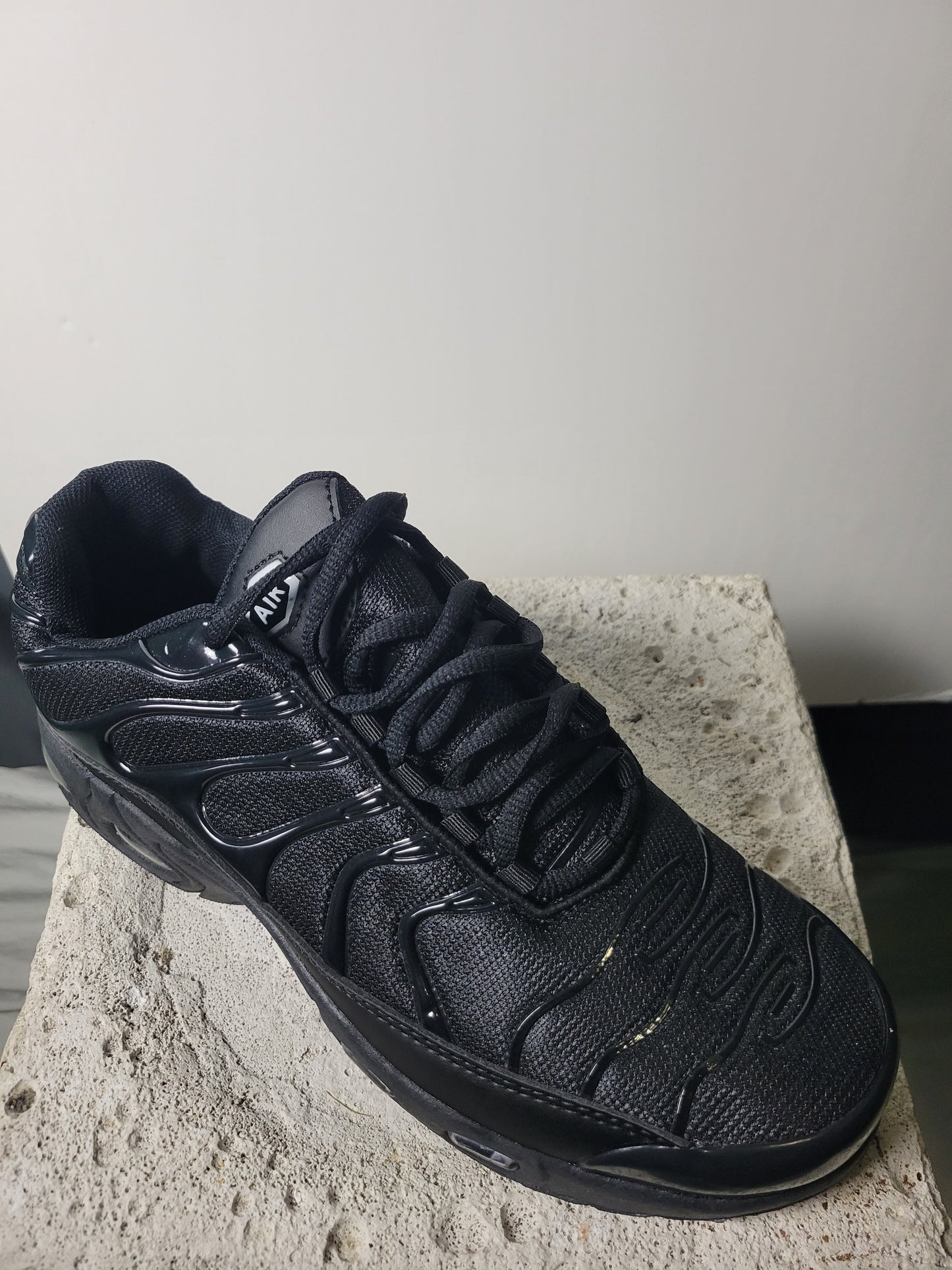 All Black AIR for men